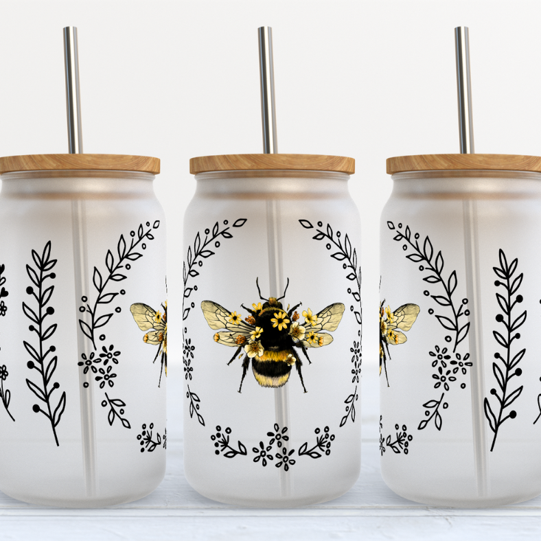 Bee Wreath Glass Tumbler by Crafty Casey's